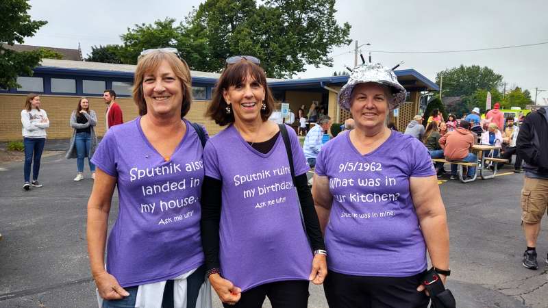 3 of Ed Halbach's daughers. Betsy, Mary, and Joanne at Sputnikfest in 2022.