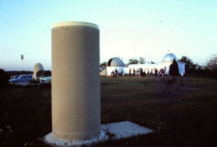 Pier for the comet seeker.