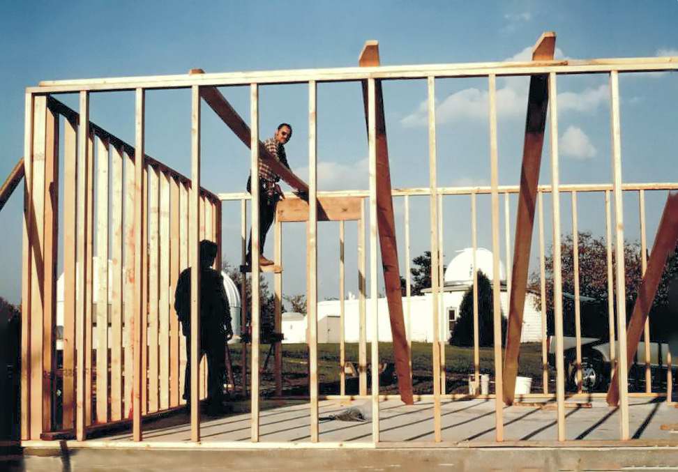Sept. 1990 - Gerry Samolyk framing the garage.