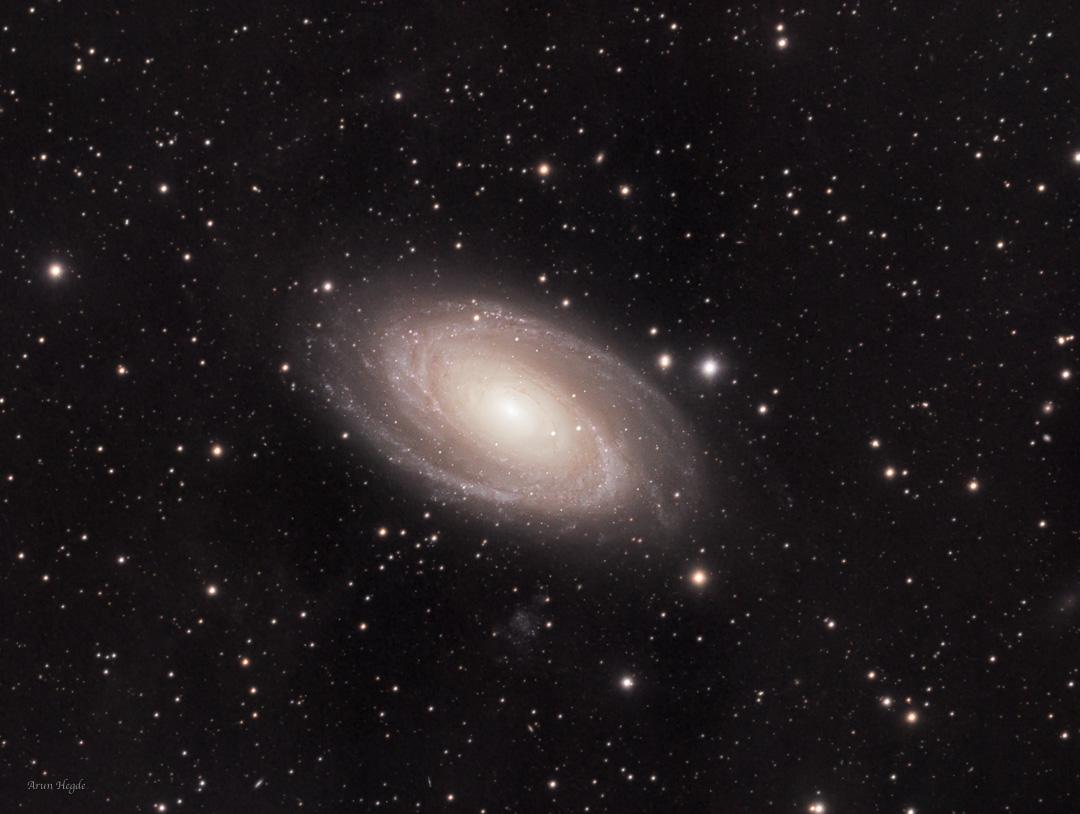 M81 - Bode's Galaxy by Arun Hegde 