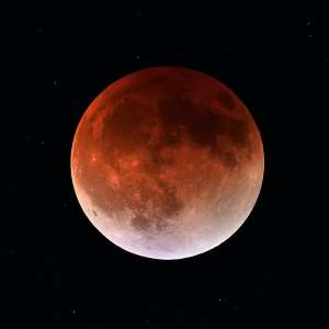 Total Lunar Eclipse - 5/15/2022 by Gabe Shaughnessy 