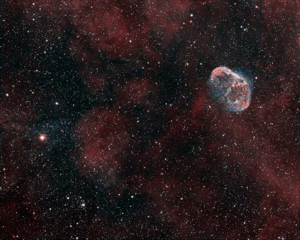 Crescent 
		and Soap Bubble Nebulas